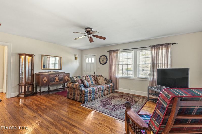 502 Lynn Ave, Athens, TN 37303