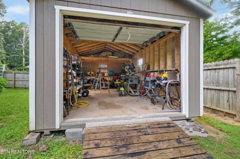 502 Mockingbird Dr, Crossville, TN 38555