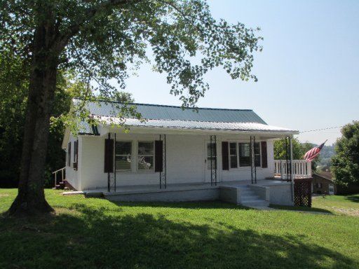 502 Patton Ferry Rd, Kingston, TN 37763