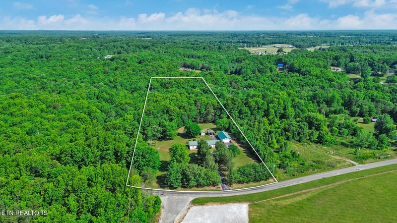 502 Rector Rd, Crossville, TN 38571