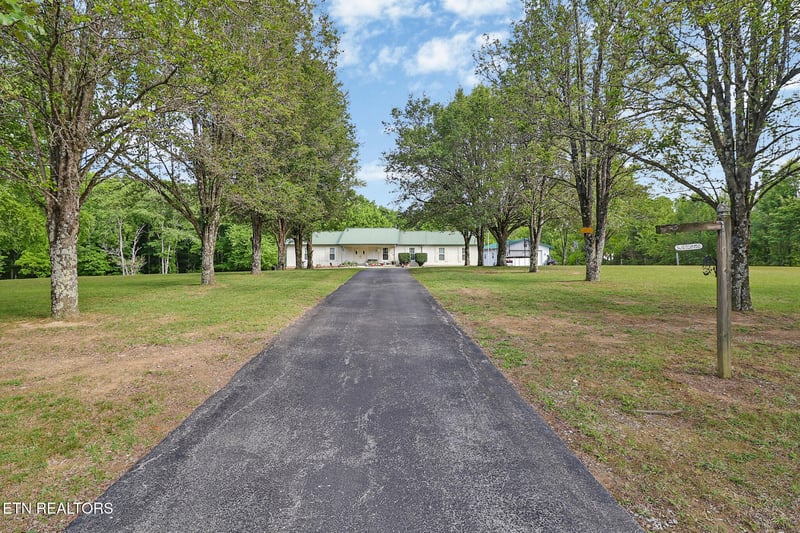 502 Rector Rd, Crossville, TN 38571