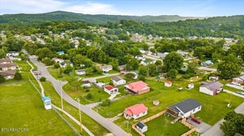 502 S 12th St, Lafollette, TN 37766