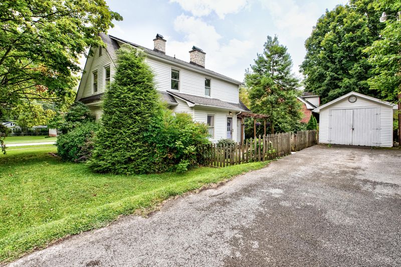 502 S Tennessee Ave, Lafollette, TN 37766