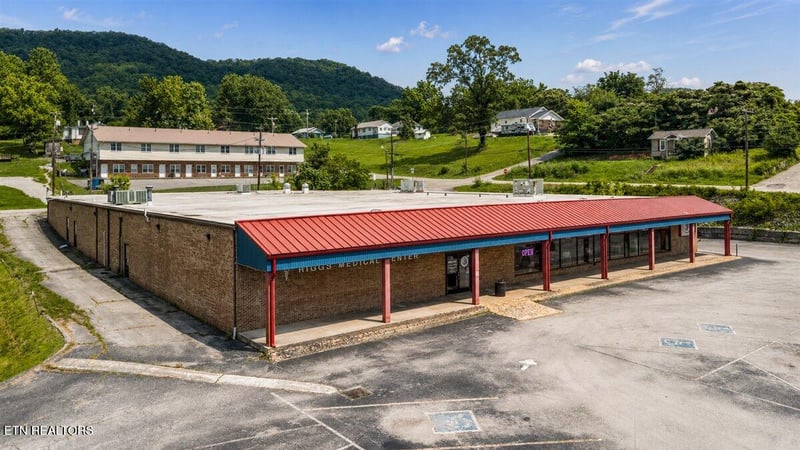 502 W Central Ave #A, Lafollette, TN 37766