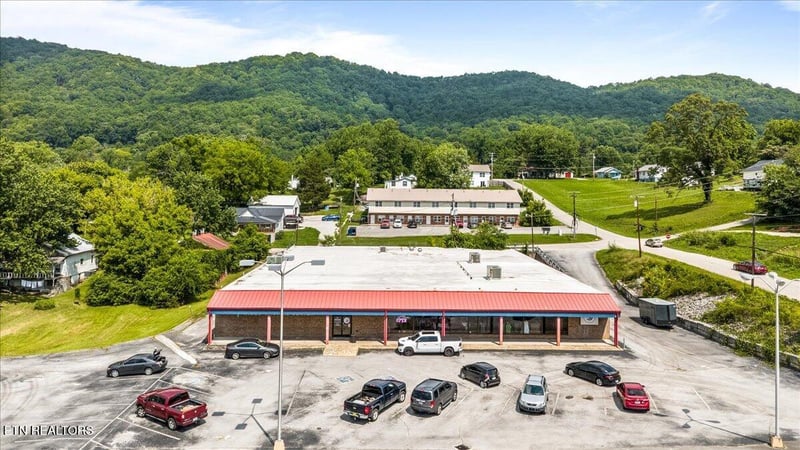502 W Central Ave #A, Lafollette, TN 37766