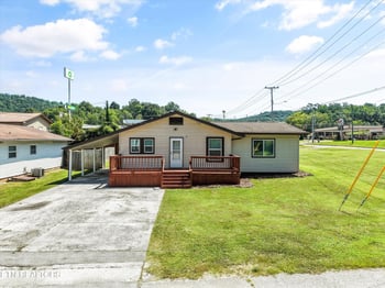 502 Wallace Ave, Rocky Top, TN 37769