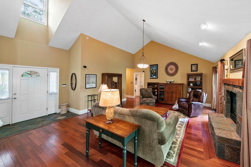 502 Westbrook Rd, Knoxville, TN 37919