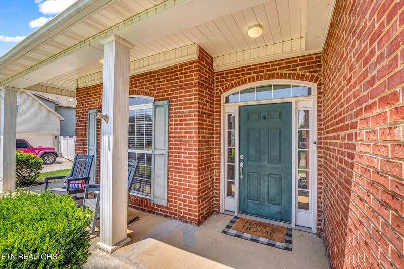 5021 Magic Lantern Dr, Knoxville, TN 37918