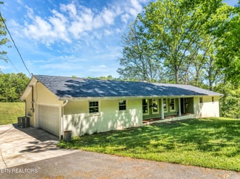 5021 Millsaps Dr, Greenback, TN 37742