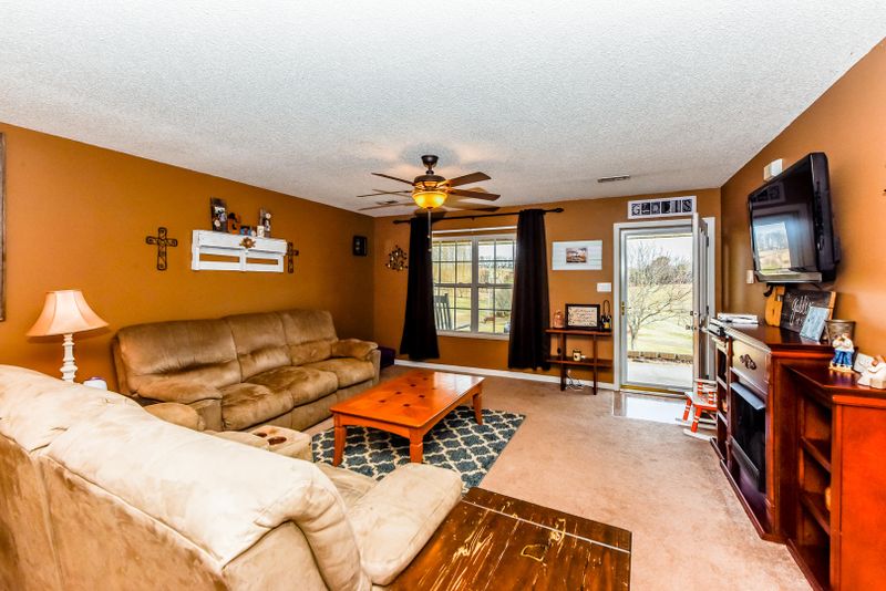 5029 Gregory Rd, Greenback, TN 37742