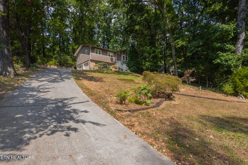 5029 Ridgemont Dr, Knoxville, TN 37918