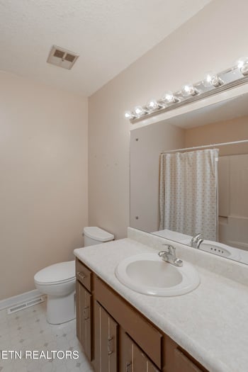 5029 Ridgemont Dr, Knoxville, TN 37918