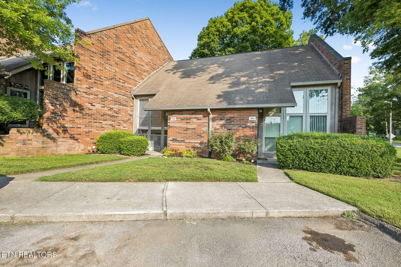 503 Canberra Dr #D2, Knoxville, TN 37923
