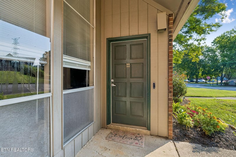 503 Canberra Dr #D2, Knoxville, TN 37923
