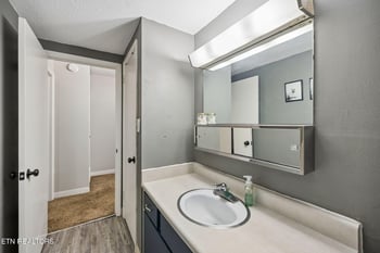 503 Canberra Dr #D2, Knoxville, TN 37923