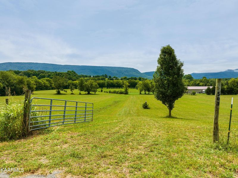 503 County Road 804, Etowah, TN 37331
