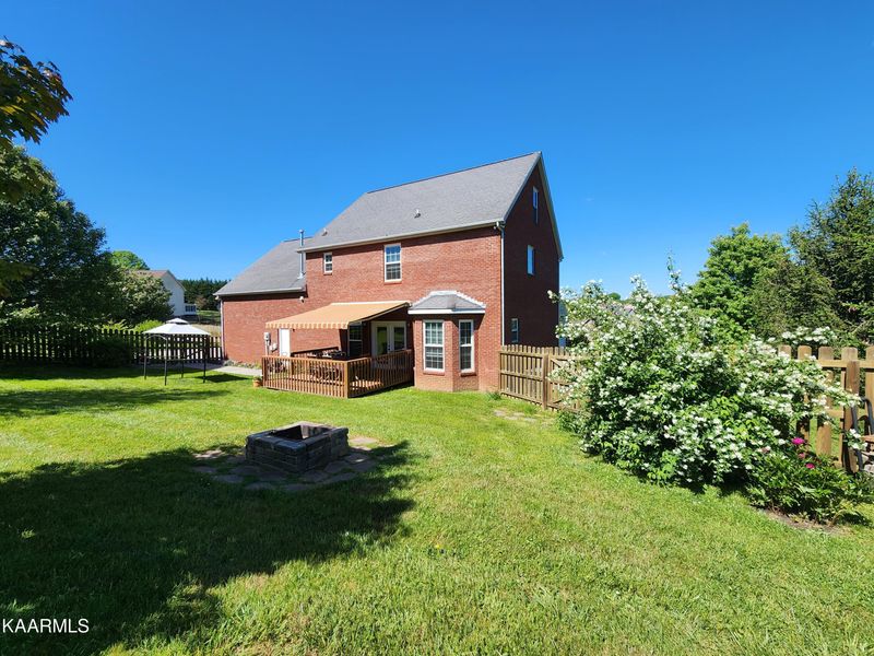 503 Davis Hollow Rd, Seymour, TN 37865