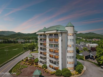 503 Dollywood Ln #132, Pigeon Forge, TN 37863