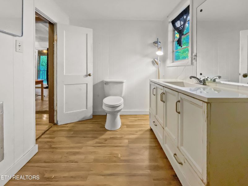 503 E Prospect St, Lafollette, TN 37766