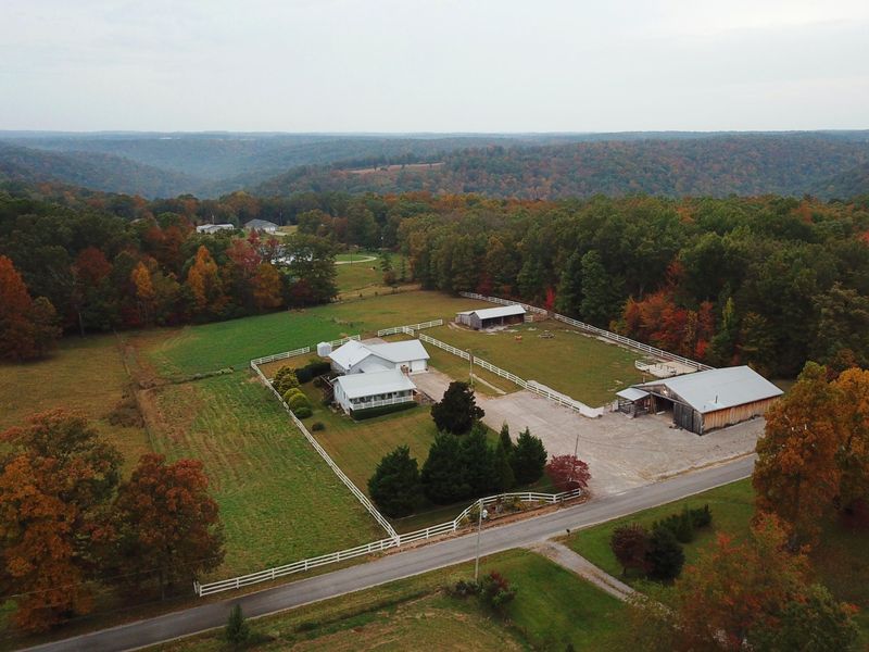 503 Old Genesis Rd, Crossville, TN 38571