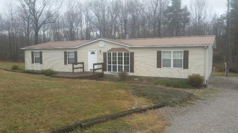 503 Ross Ln, Winfield, TN 37892