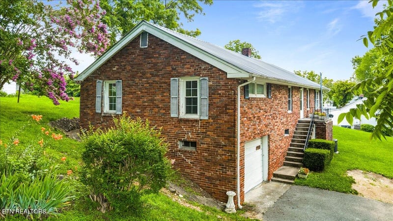 503 S Indiana Ave, Lafollette, TN 37766