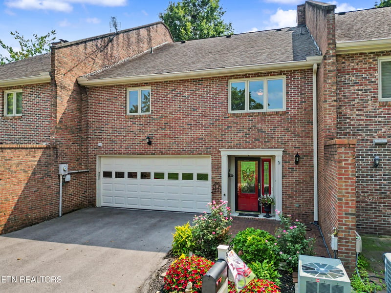 503 Selkirk Dr, Maryville, TN 37803