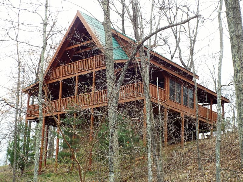 5030 Settlers View Ln, Sevierville, TN 37862