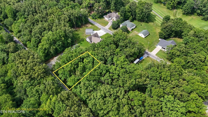 5034 Kolo Dr, Crossville, TN 38572