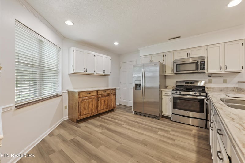5035 Griffins Gate Ln, Knoxville, TN 37912