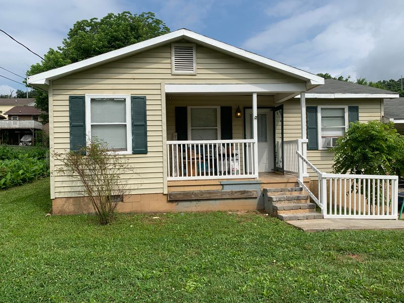 5035 NW Tenwood Dr, Knoxville, TN 37921