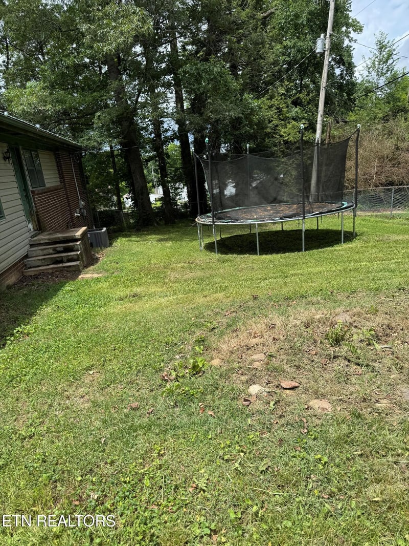 504 Akers St, Maryville, TN 37804