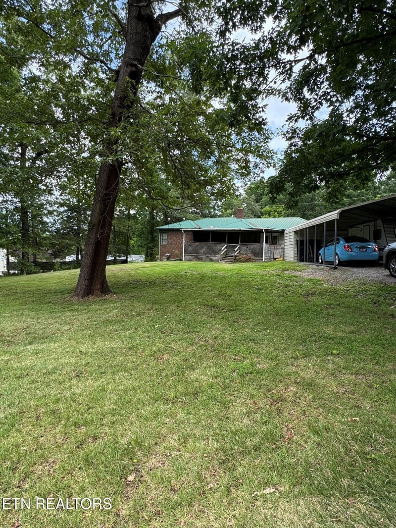 504 Akers St, Maryville, TN 37804