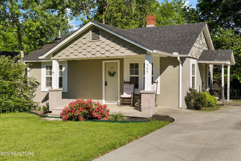 504 Cherokee Ave, Clinton, TN 37716
