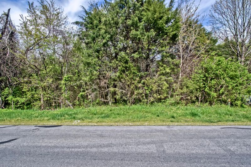 504 Dudala Cir, Loudon, TN 37774