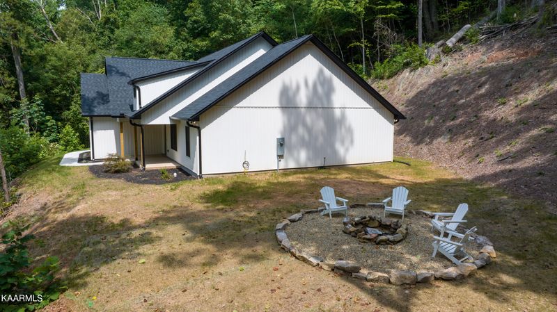 504 E Beaver Creek Dr, Knoxville, TN 37918
