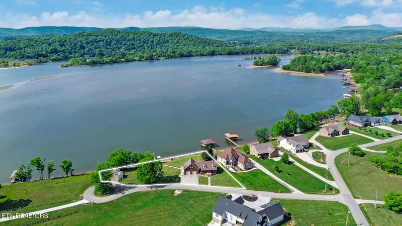 504 Gunters Way, Harriman, TN 37748