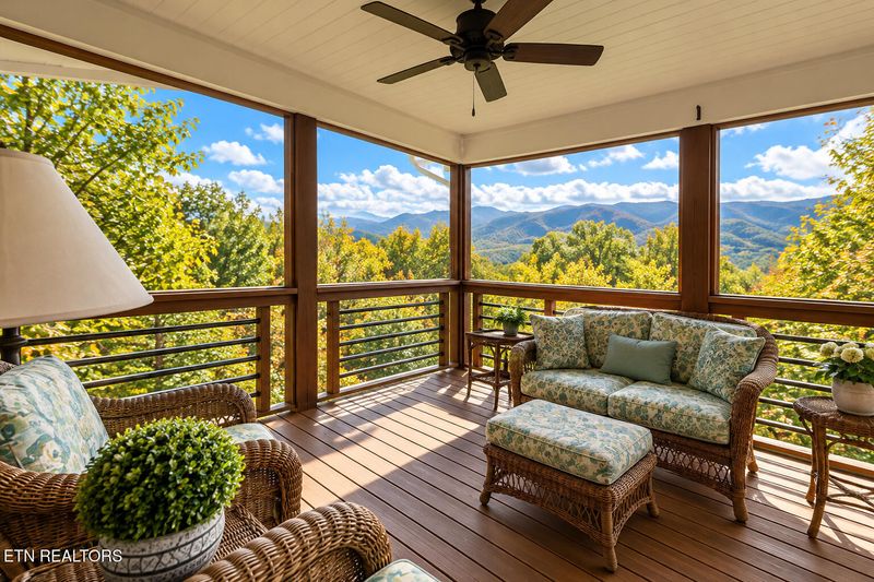 504 Matterhorn Dr, Gatlinburg, TN 37738
