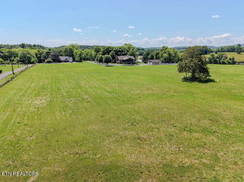 504 N Niota Rd, Englewood, TN 37329
