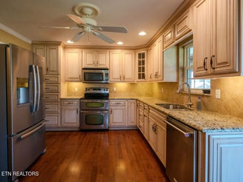 504 N Niota Rd, Englewood, TN 37329