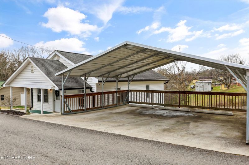 504 Park Ave, Clinton, TN 37716