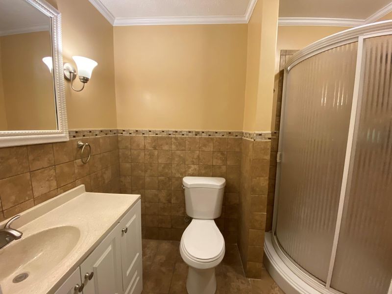 504 S Charles Seivers Blvd, Clinton, TN 37716