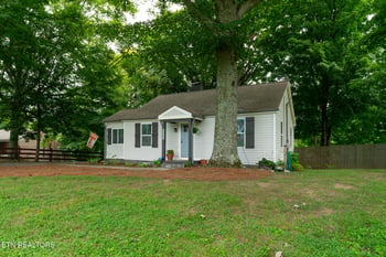 504 Sinking Springs Rd, Clinton, TN 37716