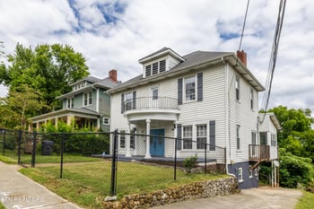 504 Surrey Rd, Knoxville, TN 37915