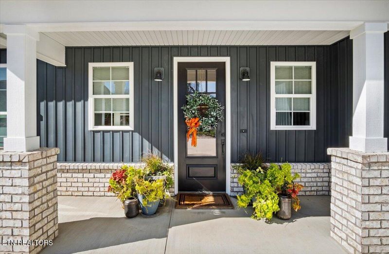 504 Tanasi Cir, Loudon, TN 37774