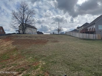504 Tuxford Ln, Knoxville, TN 37912