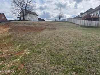 504 Tuxford Ln, Knoxville, TN 37912