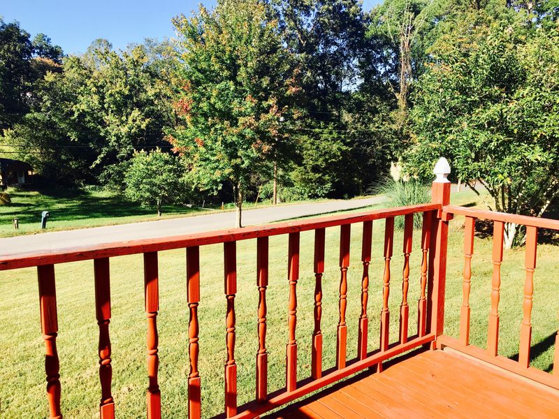 504 W 10th Ave, Lenoir City, TN 37771