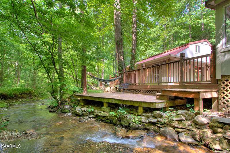 5041 Mathis Branch Rd, Cosby, TN 37722