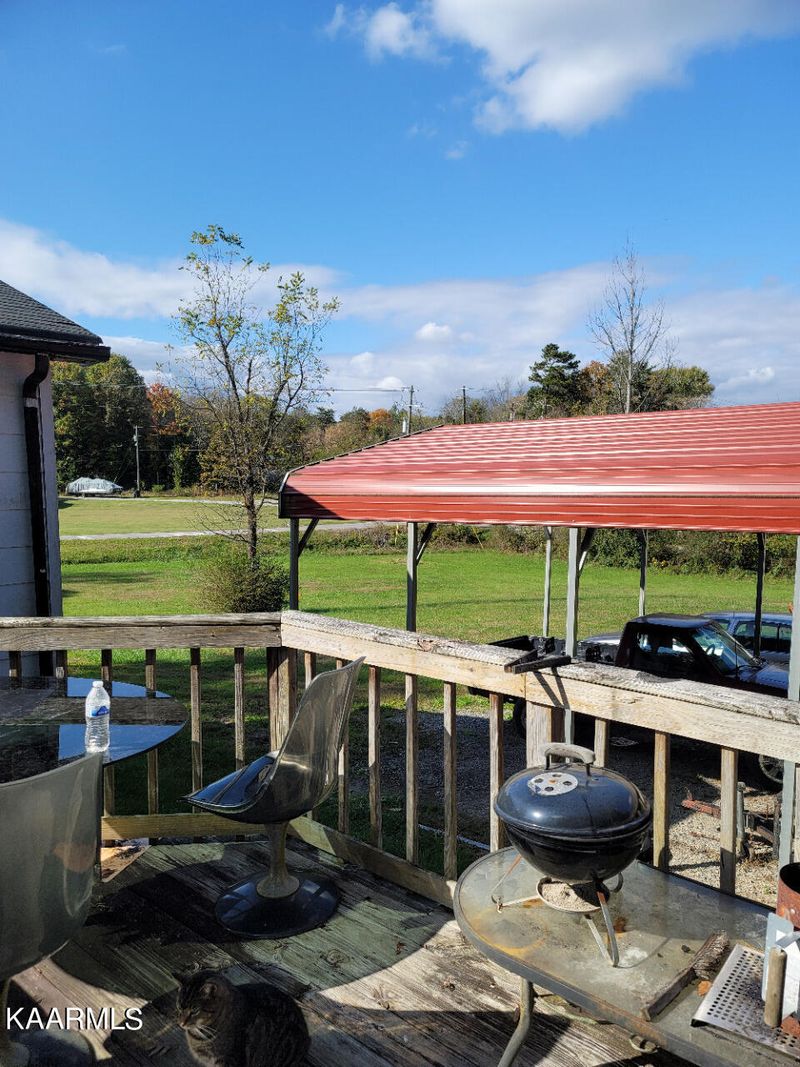 5047 Millsaps Dr, Greenback, TN 37742